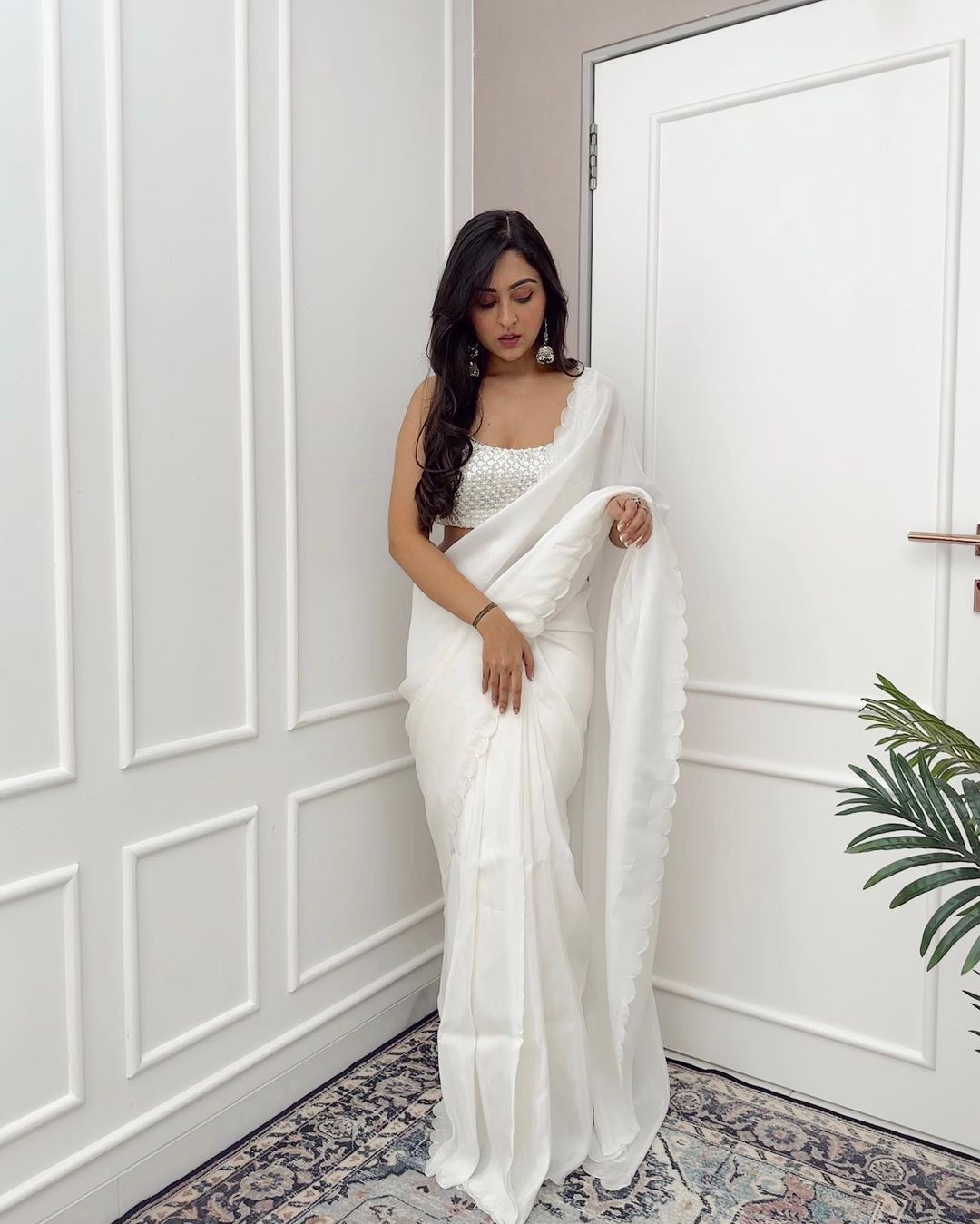 1 MIN READY TO WEAR WHITE PURE SOFT SILK  WITH STITCHED BLOUSE